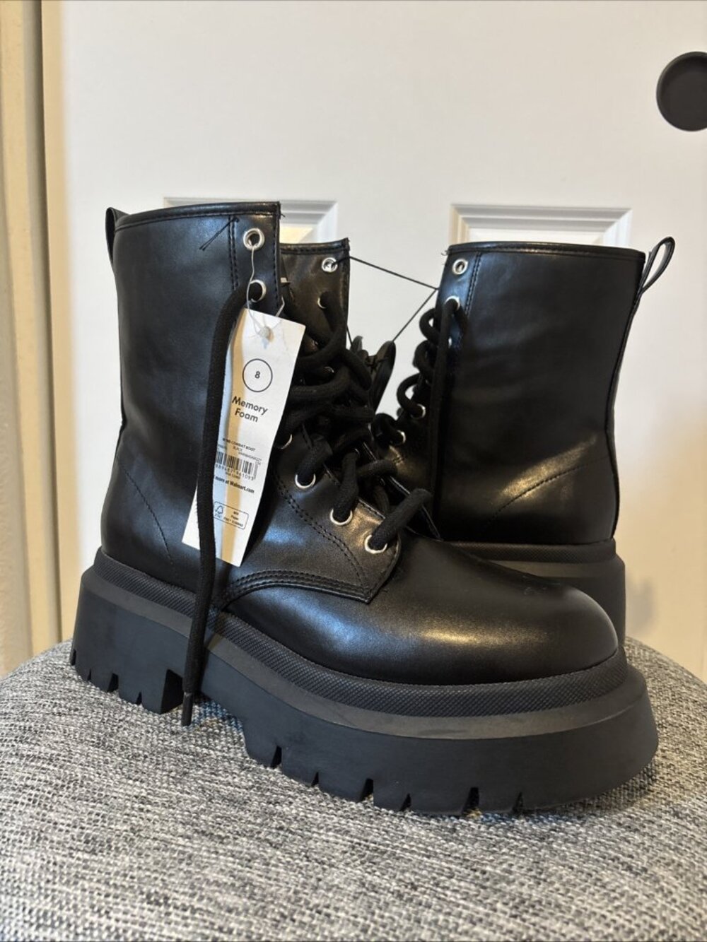 No Boundaries Black Lace-Up Foam Insoles Lug Sole Combat Boots Women Size 8